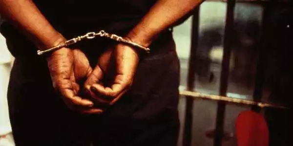 Man arrested for allegedly impersonating police in Delta